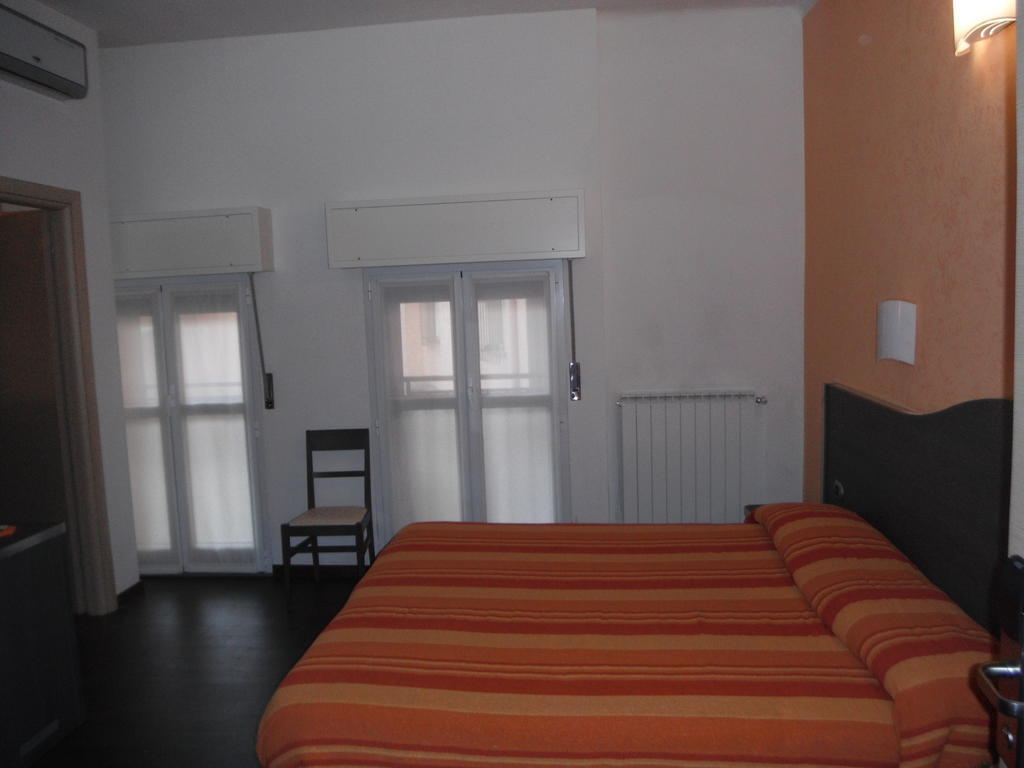 Hotel Renato Сесто Сан Джовани Стая снимка