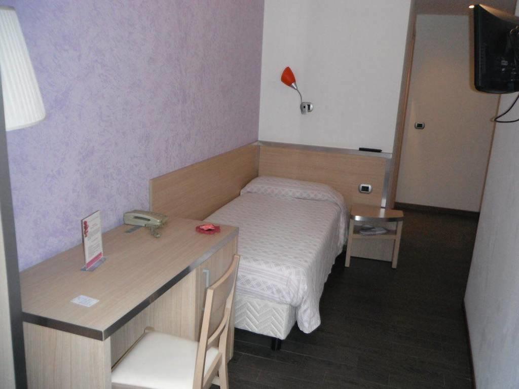 Hotel Renato Сесто Сан Джовани Екстериор снимка